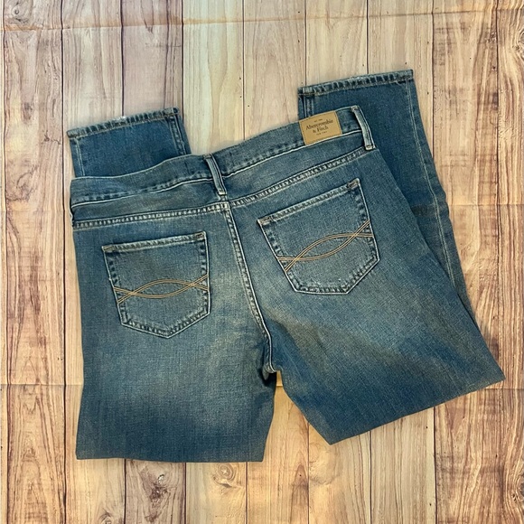 Abercrombie Boyfriend Jeans - Picture 2 of 2